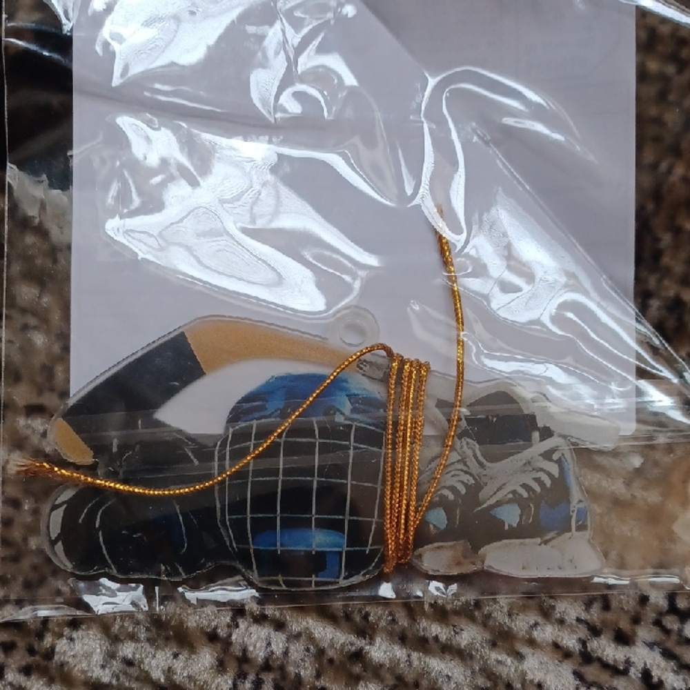 4/$30 New Hockey Themed Ornament with Gold String